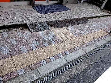 正面玄関
