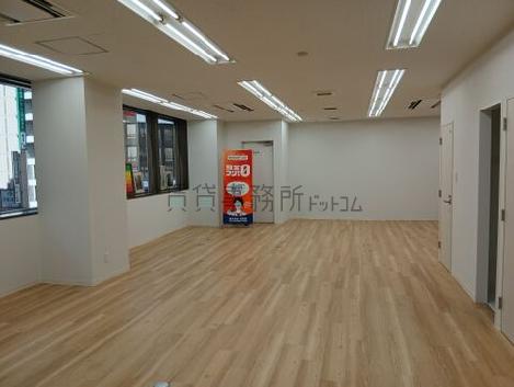 小鍛冶ビルの室内
