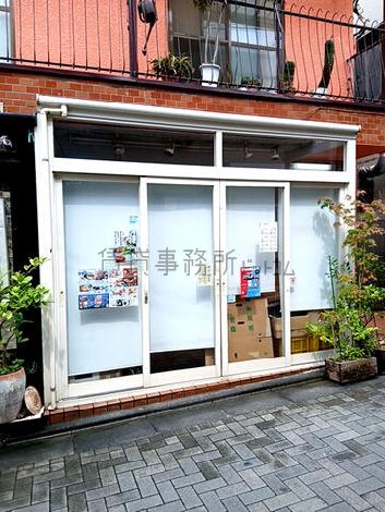 正面玄関