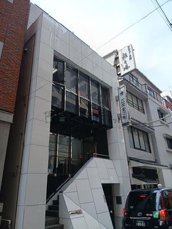 銀座山中ビルの外観写真