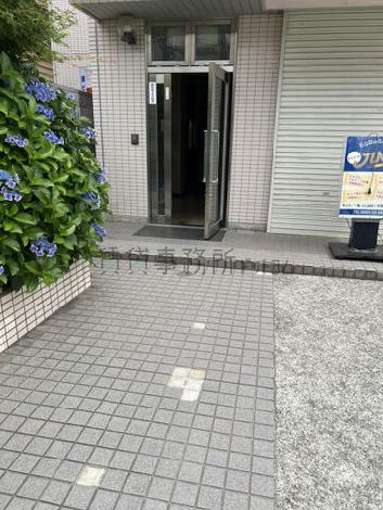 正面玄関