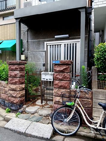 正面玄関
