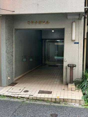 正面玄関