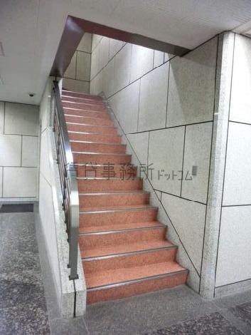 特徴のある手摺を設置さた上り口