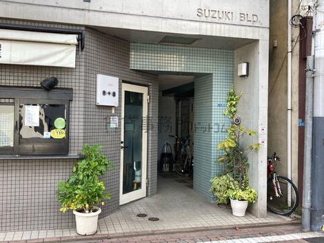 正面玄関