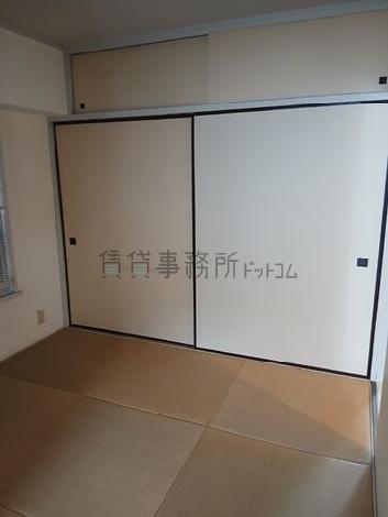 山水ハイム元麻布の室内