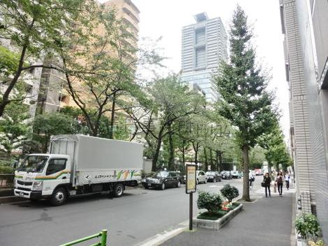 歩道も歩きやすいサイズです
