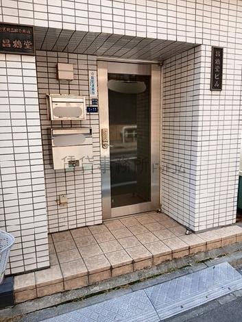 正面玄関