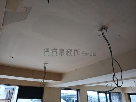 ノアパレス中央の室内