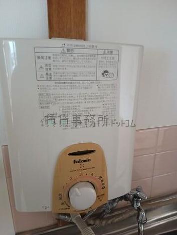 ノアパレス中央の室内