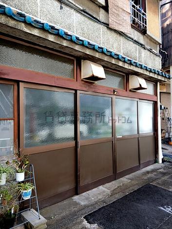 正面玄関