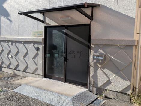 正面玄関