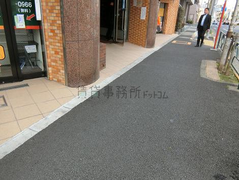 正面玄関