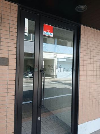出入口付近