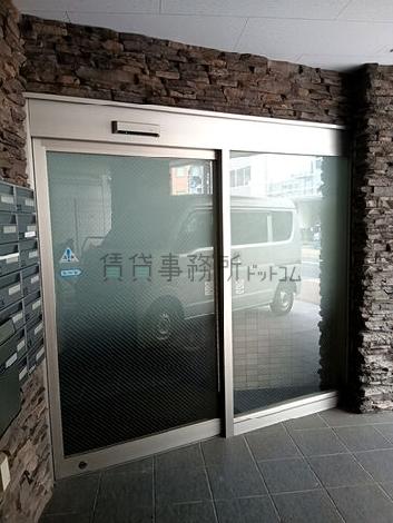 正面玄関
