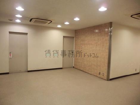 広々としたエントランスホール