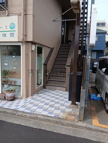 正面玄関