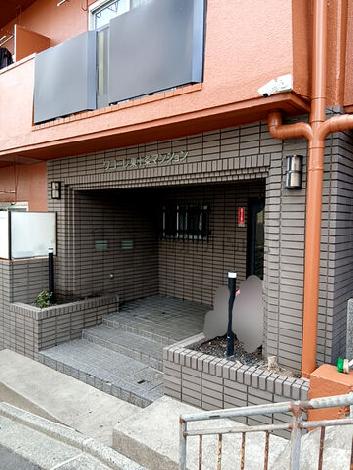 正面玄関