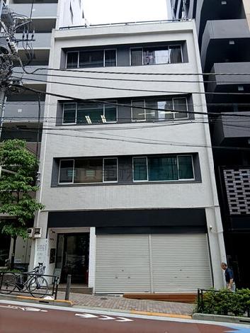 CRANEビルの外観写真