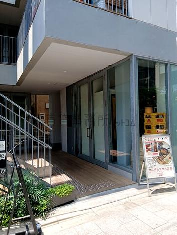 正面玄関