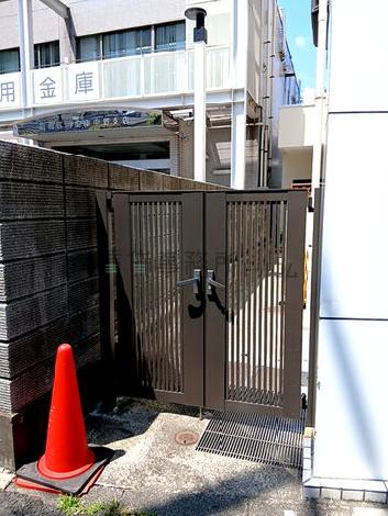 正面玄関