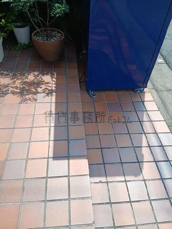 段差は少しあります