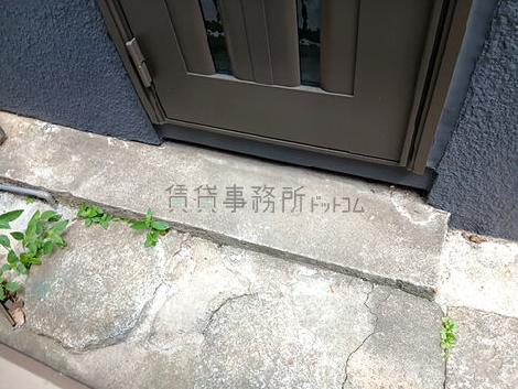 正面玄関