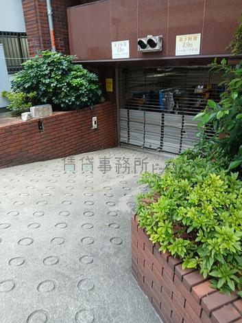 ガレージ