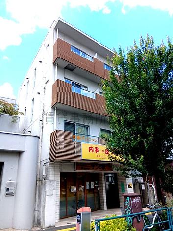 House虹色の外観写真