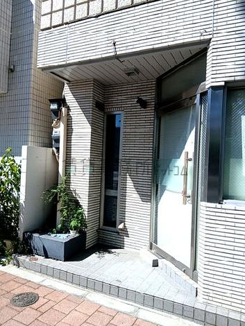 正面玄関