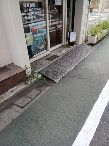 正面玄関