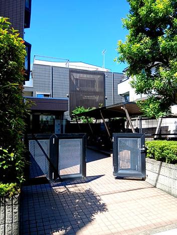 正面玄関