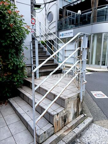 正面玄関