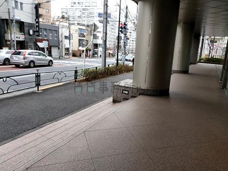 正面玄関