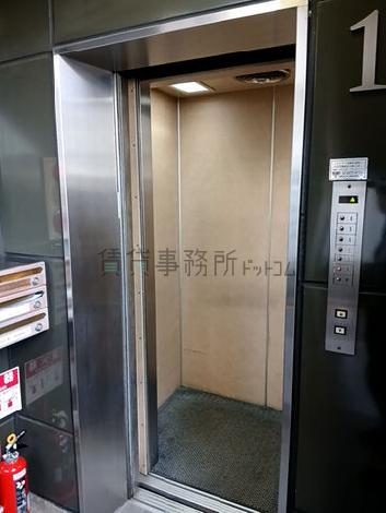 エレベーター