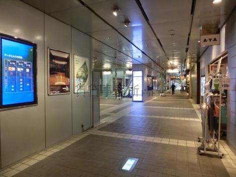 店舗も入居しています