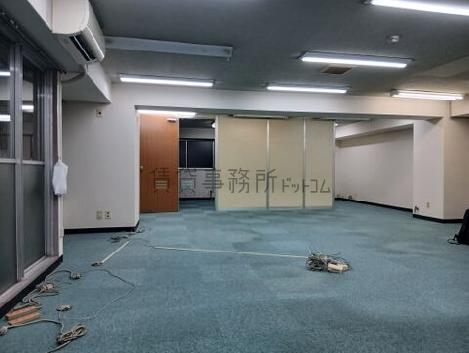 駒形茜日伸ハイツビルの室内