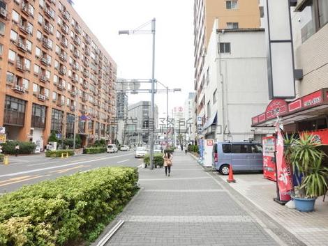 横浜駅東口側を撮影