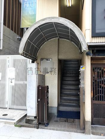 正面玄関