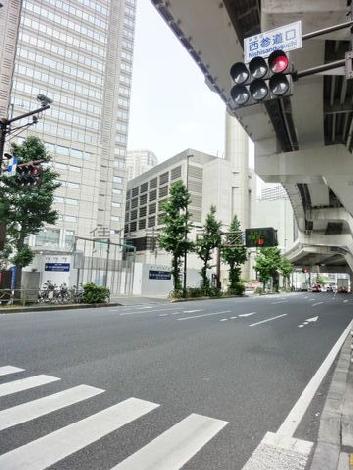 西参道口交差点