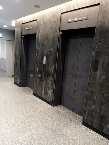 エレベーターは２基