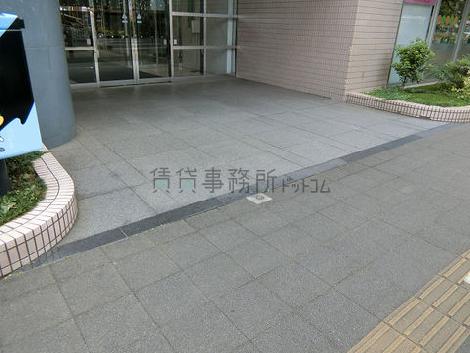 正面玄関