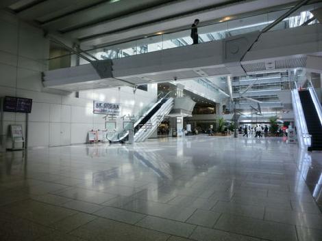 コンサートホールの様なエントランス