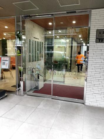 正面玄関