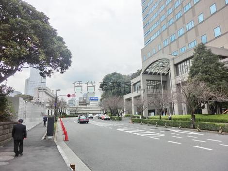 外堀通りへ連絡します