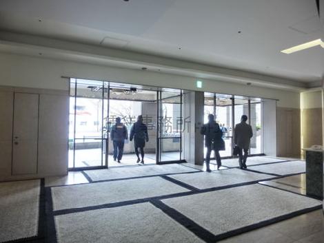 間口の広い玄関口