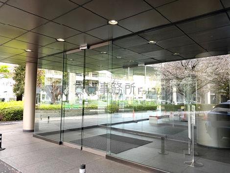 正面玄関