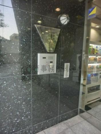 正面玄関のオートロック設備