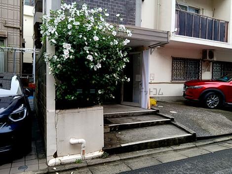 正面玄関
