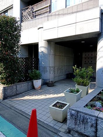 正面玄関